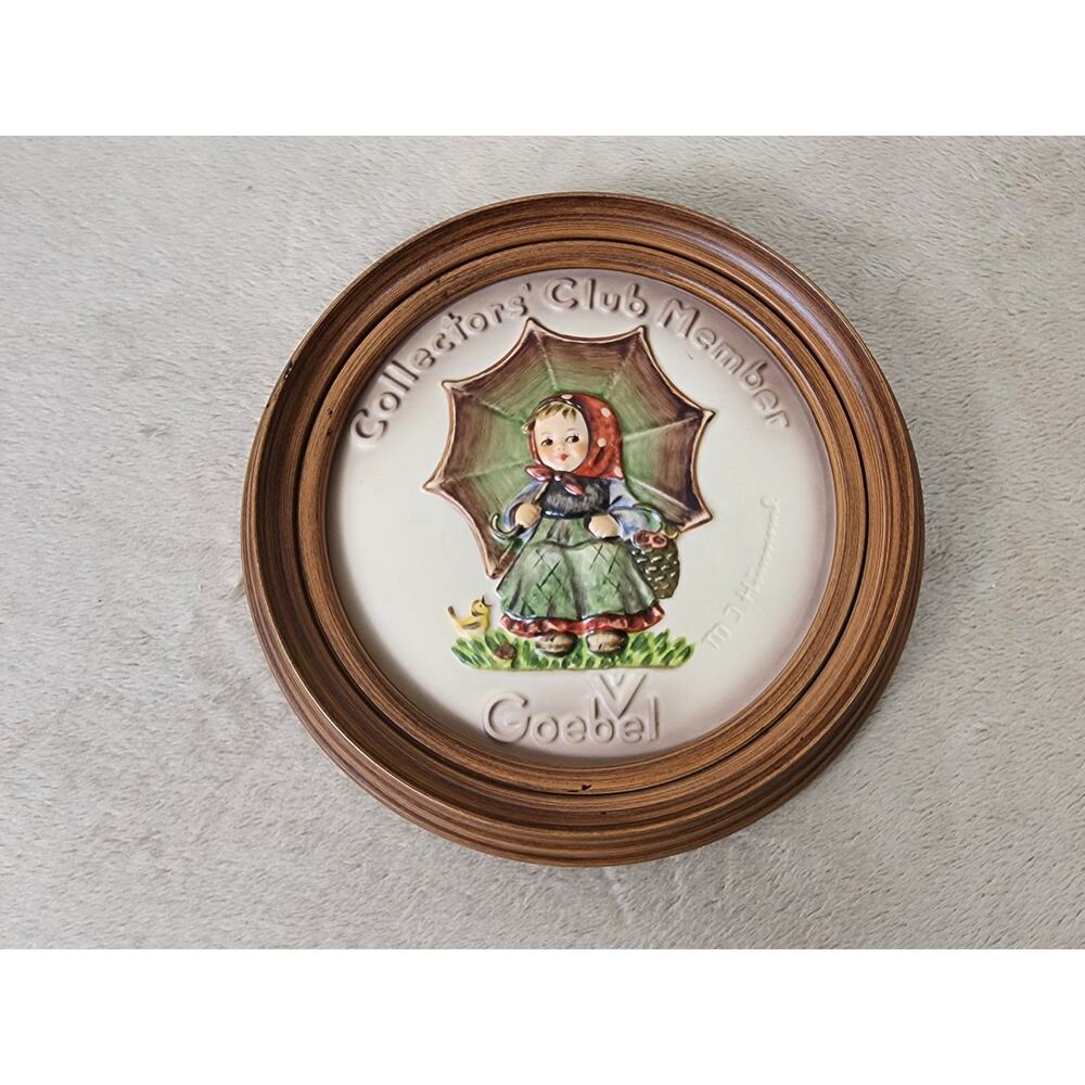 Goebel Hummel Collector Club 1978 Ceramic w/ Frame Wall Decor W Germany Vintage